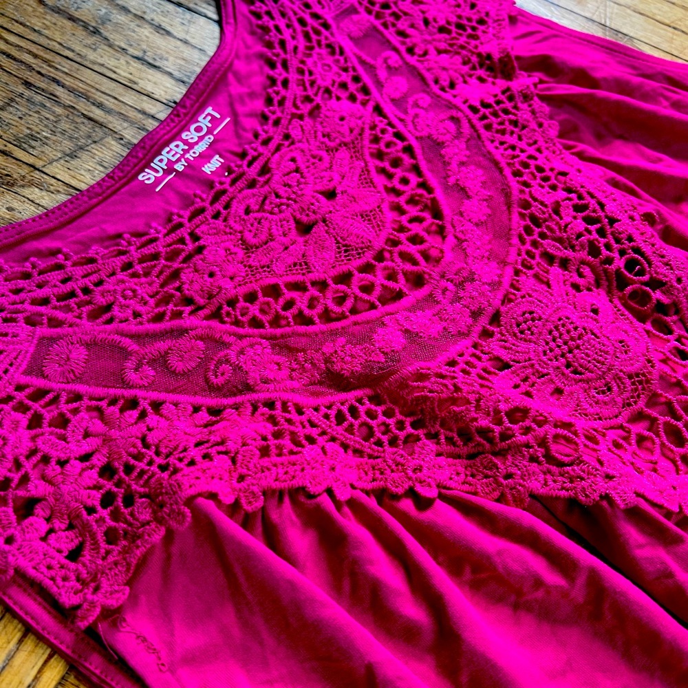 Super Soft Crew Neck Lace Yoke Tank